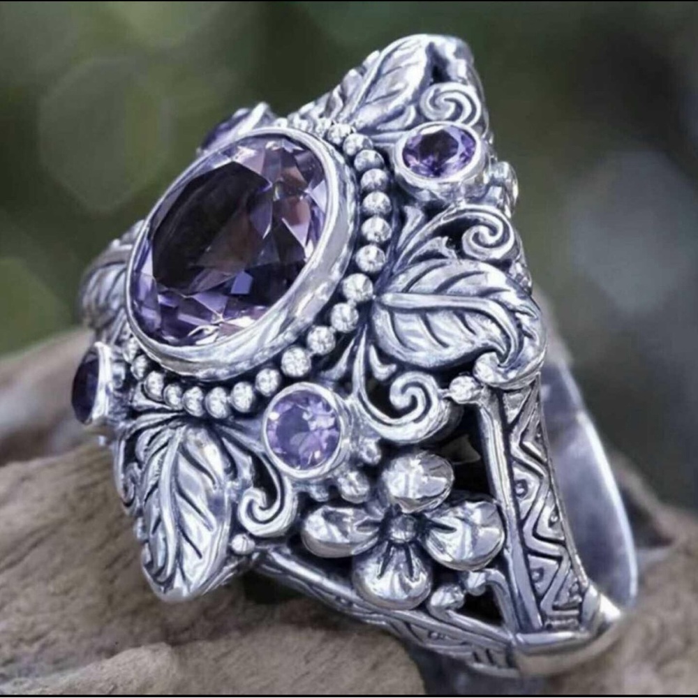Silver-Tone Filigree Ring with Purple Stone size 61/2 - Picture 3 of 4